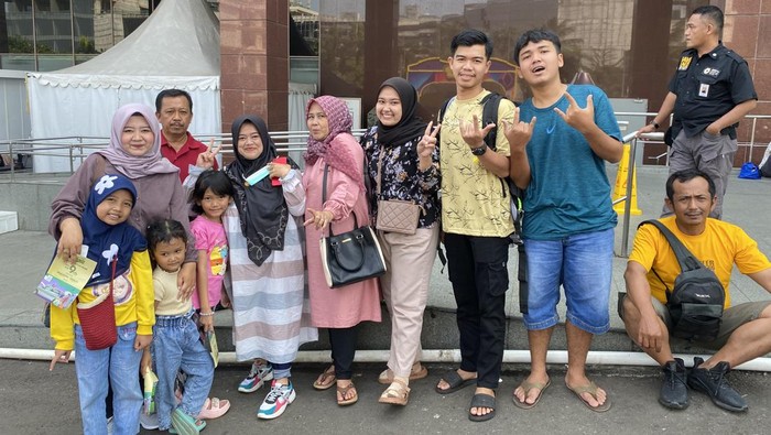 Keluarga dari Tasikmalaya kompak berlibur di PRJ (Devi/detikcom)