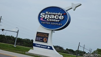 Kennedy Space Center Visitor Complex ada di Cape Canaveral, Florida, Amerika Serikat. Lokasinya dekat landasan peluncuran berbagai misi antariksa. Foto: Agus Tri Haryanto/detikINET