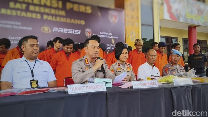 Keterangan pers pengungkapan kasus kejahatan di Palembang oleh Polrestabes Palembang. (Prima Syahbana/detikSumbagsel)