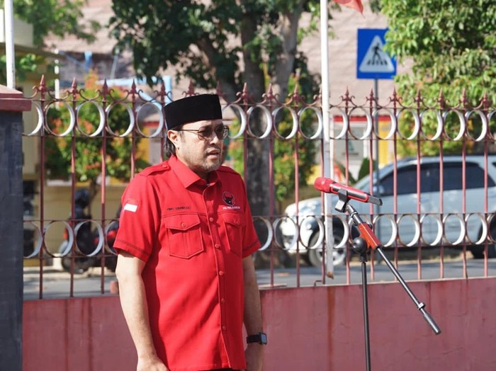 Ketua DPD PDI Perjuangan Jawa Barat Ono Surono