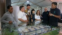 Electrum merupakan perusahaan patungan (joint venture) PT GoTo Gojek Tokopedia Tbk (“Grup GoTo”, IDX: GOTO) dan PT TBS Energi Utama Tbk (“TBS”, IDX: TOBA). Peletakan batu pertama pabrik merealisasikan komitmen Electrum sebagai salah satu penggagas gerakan pembangun ekosistem kendaraan listrik roda dua, sekaligus mempercepat pengembangan industri kendaraan listrik sebagai upaya transisi energi berkelanjutan Indonesia.  
