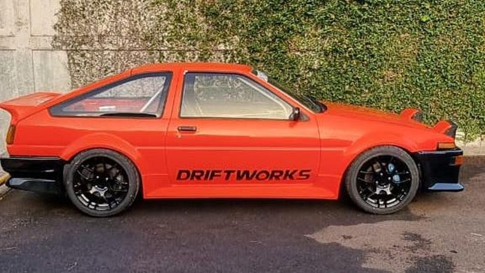Lelang Sprinter Trueno AE86