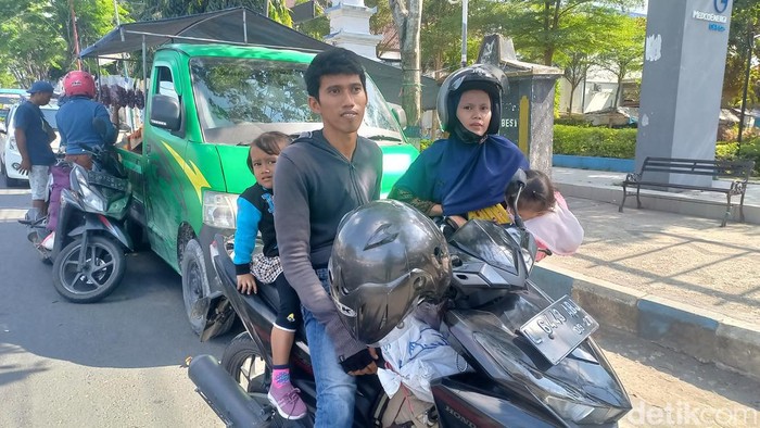 Musawir dan kelaurga kecilnya toron