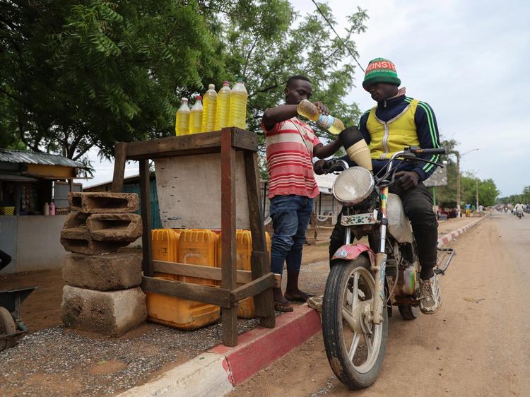 Nigeria Hapus Subsidi BBM Bikin Satu Benua Sengsara