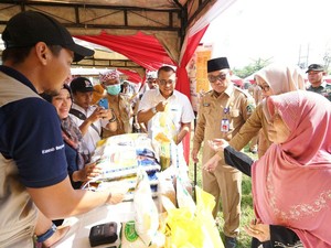 Warga Antusias Pasar Murah di Banyuwangi