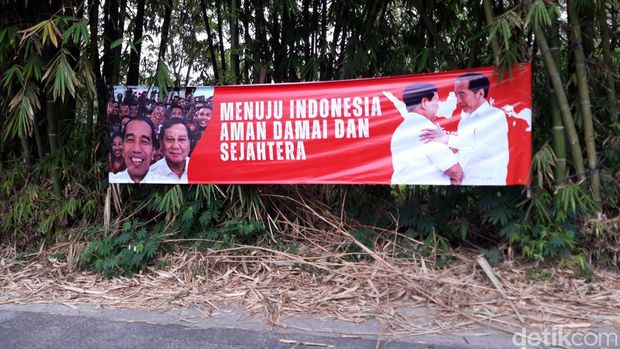Spanduk bergambar Prabowo bersama Jokowi tersebar disejumlah wilayah di Boyolali.