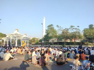 Khidmatnya Salat Idul Adha Warga Muhammadiyah di Jalan Pahlawan Surabaya