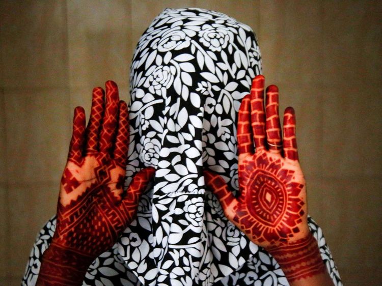 Tradisi Wanita Pantai Gading Rayakan Idul Adha dengan Tato Henna