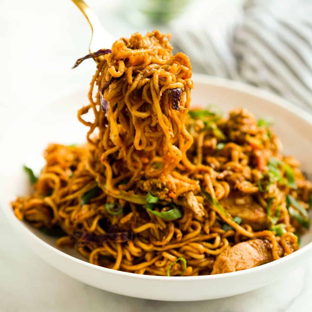 Apes! Beli Mie Instan Harga Murah Via Toko Online Ternyata Sudah Kedaluwarsa