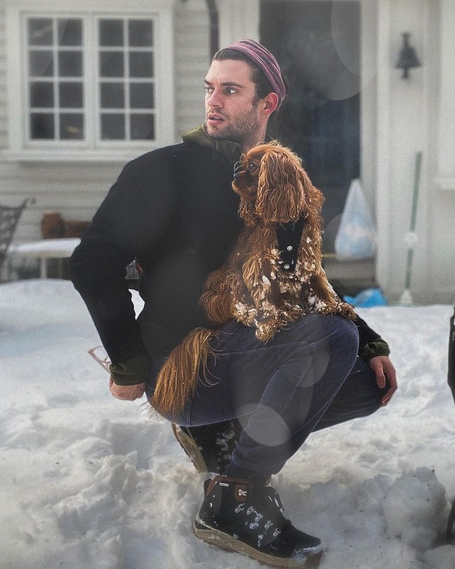 David Corenswet memulai kariernya sebagai aktor lewat serangkaian produksi teater sejak 2002 saat masih berusia sembilan tahun. Debut aktingnya di film bisa dilihat di ‘Affairs of State’, film thriller tentang politik yang rilis pada 2018. Foto: Instagram/@davidcorenswet