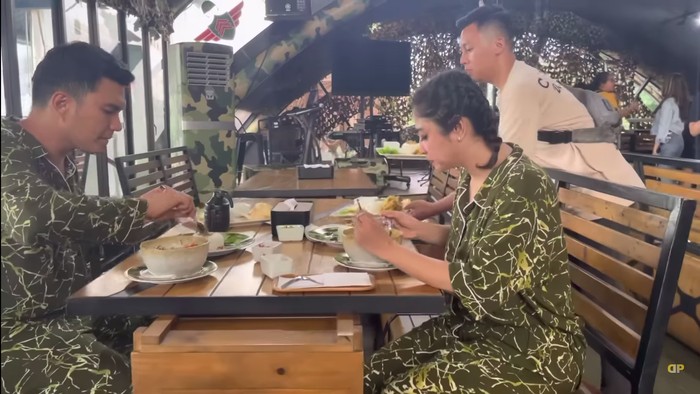 Dewi Perssik masak Dewi Perssik masak