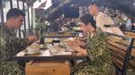 Dewi Perssik Sering Masak pakai Resep dari Sang Mama