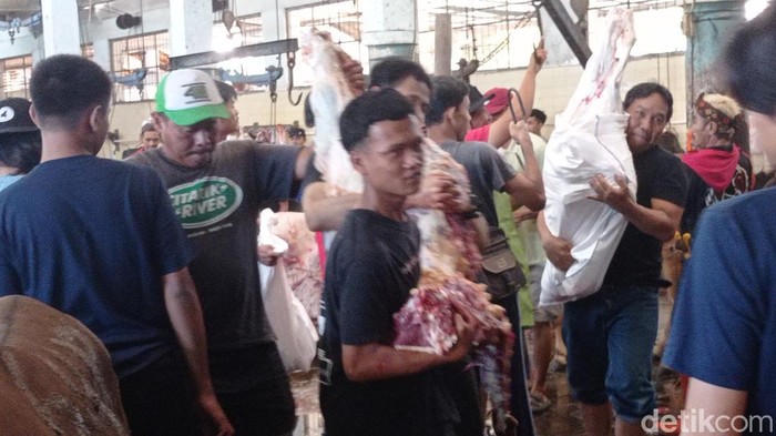 Geliat penyembelihan hewan kurban di RPH Bandung