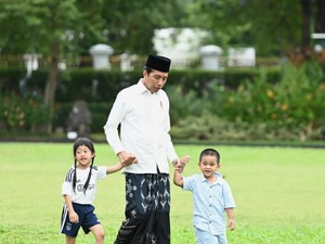 Senangnya Warga Bertemu Jokowi dan Sedah Mirah-Nahyan di Momen Idul Adha