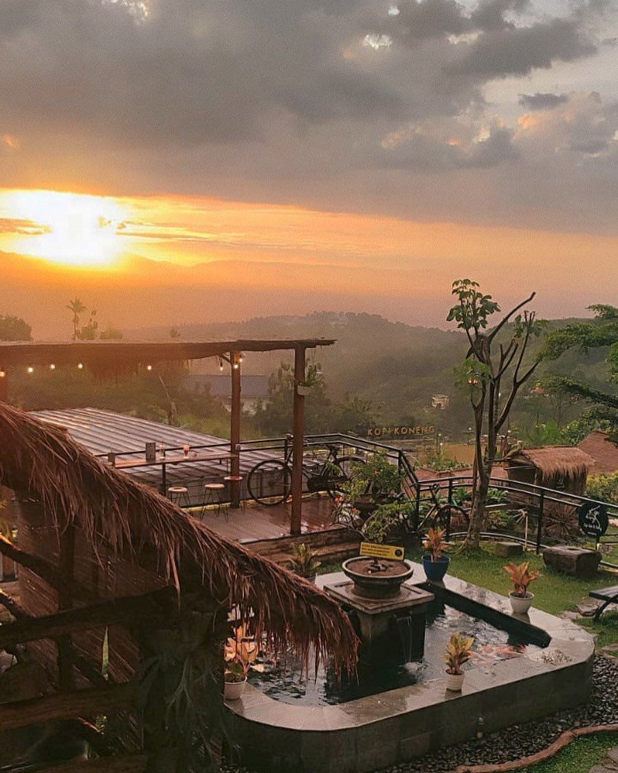Kafe di Sentul dengan panorama alam yang indah