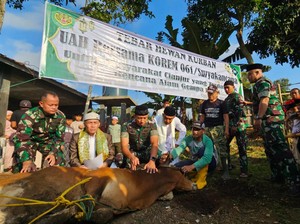Korem Surya Kencana Salurkan 54 Hewan Kurban ke Wilayah Gempa Cianjur