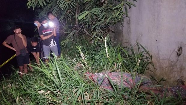 Mayat terbungkus karpet Ngawi