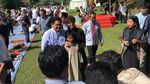 Momen Erick Thohir Salat Idul Adha di Hong Kong