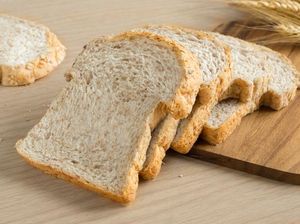 5 Makanan yang Aman dan Tidak Aman Dikonsumsi Saat Sudah Berjamur