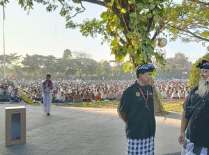 Toleransi Beragama, Pecalang Jaga Kelancaran Salat Idul Adha di Denpasar