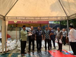 Bagikan 1.100 Daging Kurban, Pemkot Jakpus Prioritaskan Warga Stunting