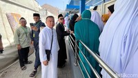 Anggota Timwas Haji DPR yang ikut bersama Dasco, yaitu Abdul Wachid, M Husni, Maman Imanulhaq, dan Rano Al Fath.