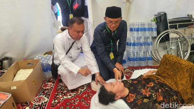 Dikunjungi Pimpinan DPR Tasco, Jemaah Haji Indonesia Keluhkan Toilet