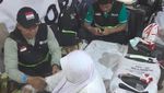 Potret Jemaah Lansia RI yang Terpaksa Tidur di Luar Tenda di Mina