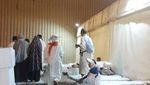 Potret Jemaah Lansia RI yang Terpaksa Tidur di Luar Tenda di Mina