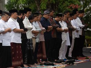 Hukum Shalat Idul Fitri Menurut 4 Mazhab Lengkap dengan Dalilnya