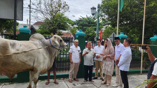 Prabowo salurkan hewan kurban di Jawa Timur