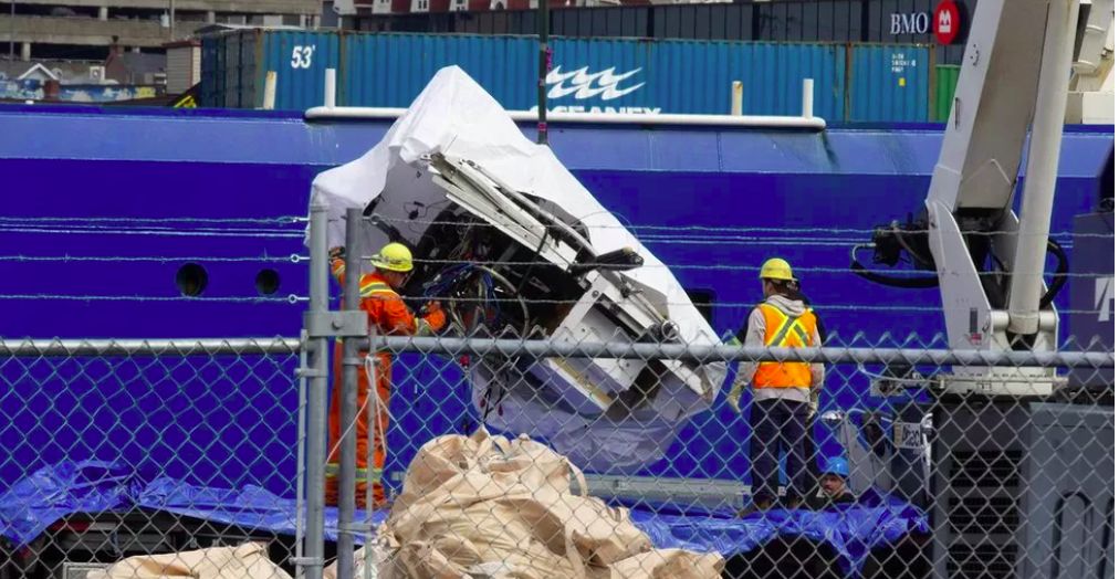 Puing kapal Titan diperlihatkan ke publik