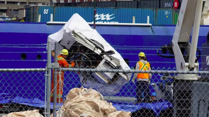 Puing kapal Titan diperlihatkan ke publik