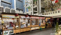 Ada juga gerai Cempedak Cik Lina, Kopi Soe, Xin Fu Tang, D’Crepes, Es Teboo, Pempek Palembang Eirin, Pondok Cirebon, Ho Lai, Nyapii, Soto Betawi H. Mamat, Suwe Ora Jamu, hingga Pizza Plano. Foto: detikFood