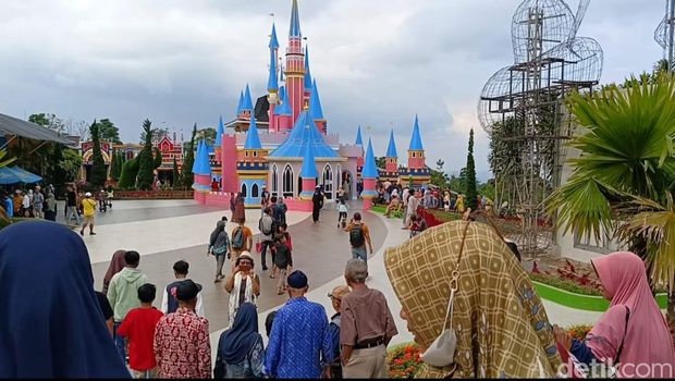 Suasana Taman Bunga New Celosia di Kabupaten Semarang, Kamis (29/6/2023).