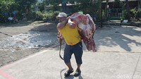 Hewan kurban dalam Islam adalah hewan yang disembelih secara khusus untuk tujuan ibadah dan mendekatkan diri kepada Allah.  