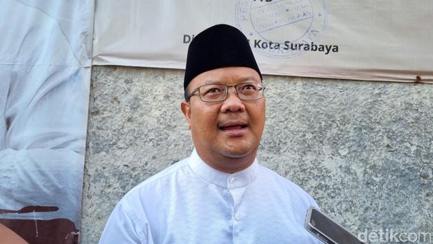 Wali Kota Surabaya Eri Cahyadi kurban 18 ekor sapi