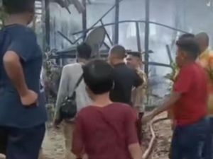 Pilu Tukang Becak di Barru Temukan Rumah Terbakar Saat Pulang Kerja