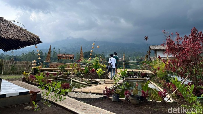 Agrowisata Eptilu Garut.