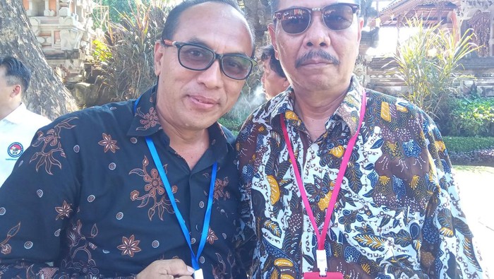 Agus R (55), salah satu pengemudi taksi berbasis aplikasi di Bali. (Aryo Mahendro/detikBali)