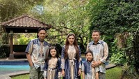 Anang Hermansyah dan Ashanty membagikan momen bahagianya saat merayakan idul adha kemarin. Mereka pun sempat merayakan idul adhanya di Villa Plataran Cisarua Puncak, Bogor. Foto: Instagram @ashanty_ash @ananghijau 