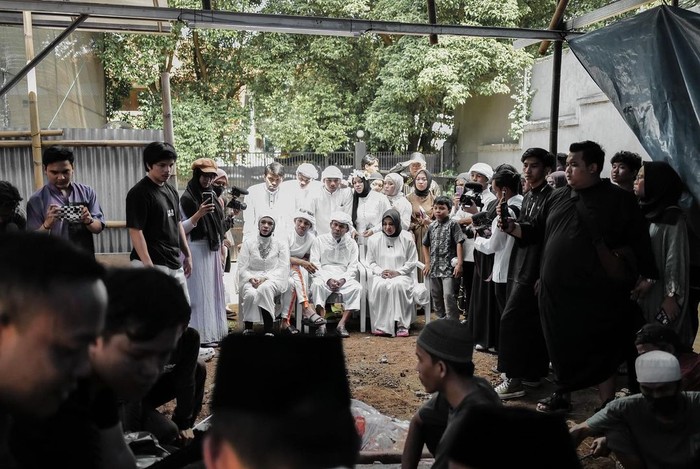 Atta Halilintar dan Keluarga Besar Gen Halilintar Atta Halilintar dan Keluarga Besar Gen Halilintar