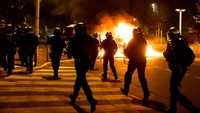 Sekitar 2.000 polisi anti huru hara dikerahkan ke Paris dan pinggiran sekitarnya, polisi melaporkan 35 orang ditangkap per pukul 02:00 (00.00 GMT) Kamis (29/6/2023).