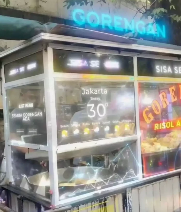 Gerobak kocak pedagang makanan 10 Promosi Kocak yang Dilakukan Pedagang Makanan Keliling