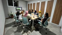 Sementara itu, UPNVJ juga masuk dalam daftar 20 besar perguruan tinggi negeri dengan pendaftar terbanyak tahun ini. UPNVJ berada di peringkat 16 dengan 32.858 pendaftar. 