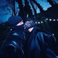 Madonna sendiri telah mengkonfirmasi kedekatan mereka melalui postingan Instagram pada Maret lalu. Dalam unggahannya, pelantun 4 Minutes tersebut terlihat mencium mesra sang atlet. Meski belum pernah mengungkapnya secara terbuka, mereka cukup sering terlihat bersama di berbagai postingan. Foto: Instagram