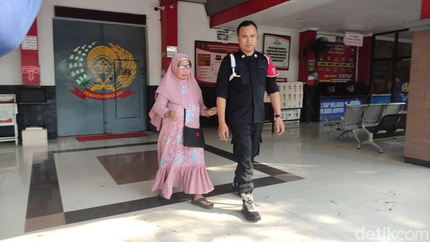 Masriah penyiram air kencing dan tinja ke tetangga bebas dari penjara Masriah penyiram air kencing dan tinja ke tetangga bebas dari penjara