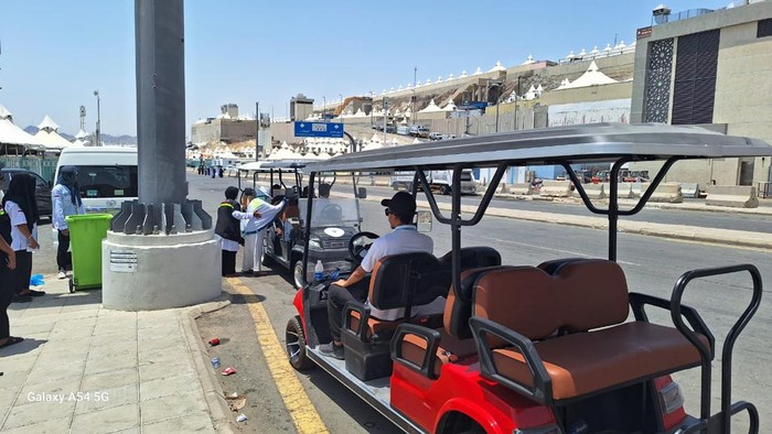 Mobil Golf di Mina