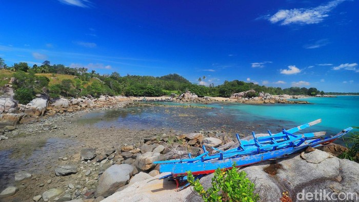 Pantai Turun Aban di Bangka