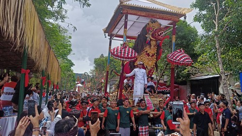 Pelebon putra Raja Karangasem, Jumat (30/6/2023).
